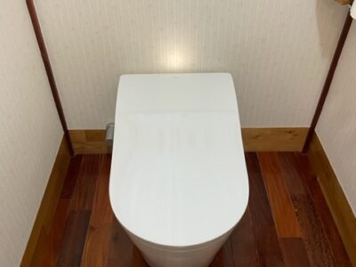 毎日使うトイレだからこそ、キレイな空間を保ちたい。最新の機能が豊富なTOTO「ネオレストLS1」でリフレッシュ／完成