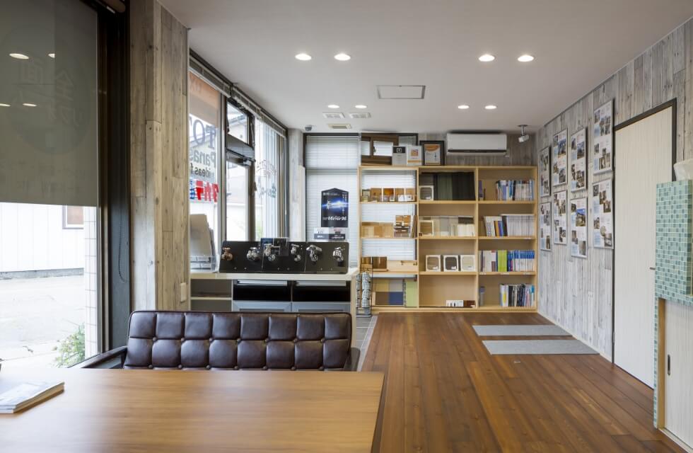 氷見店（本社）