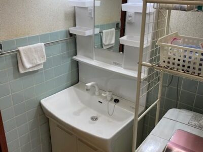白さが映える、気持ちの良い洗面化粧台にお取替え／洗面所／アフター