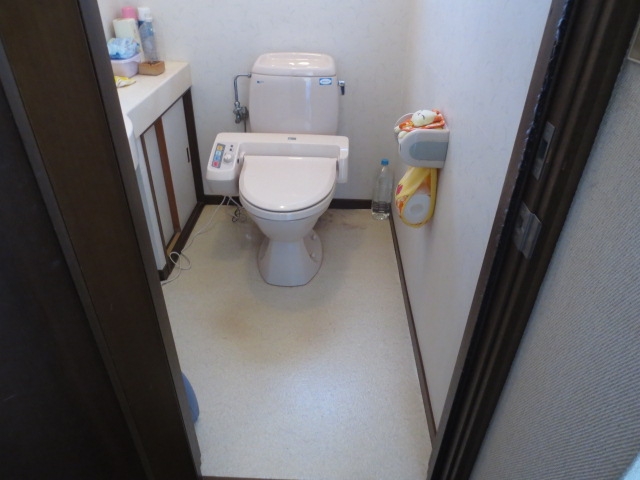 トイレ入替・ＣＦ貼替工事