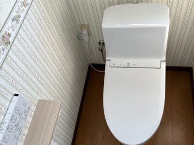 ウォシュレット一体型のトイレを新品と交換し、お掃除もしやすく快適に／完成／富山県氷見市