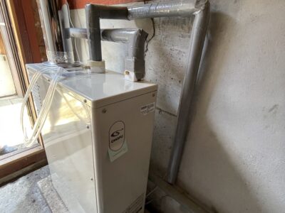 石油給湯器が故障で全く動かなくなってしまった！至急交換で安定したお湯の供給を／完成／富山県射水市