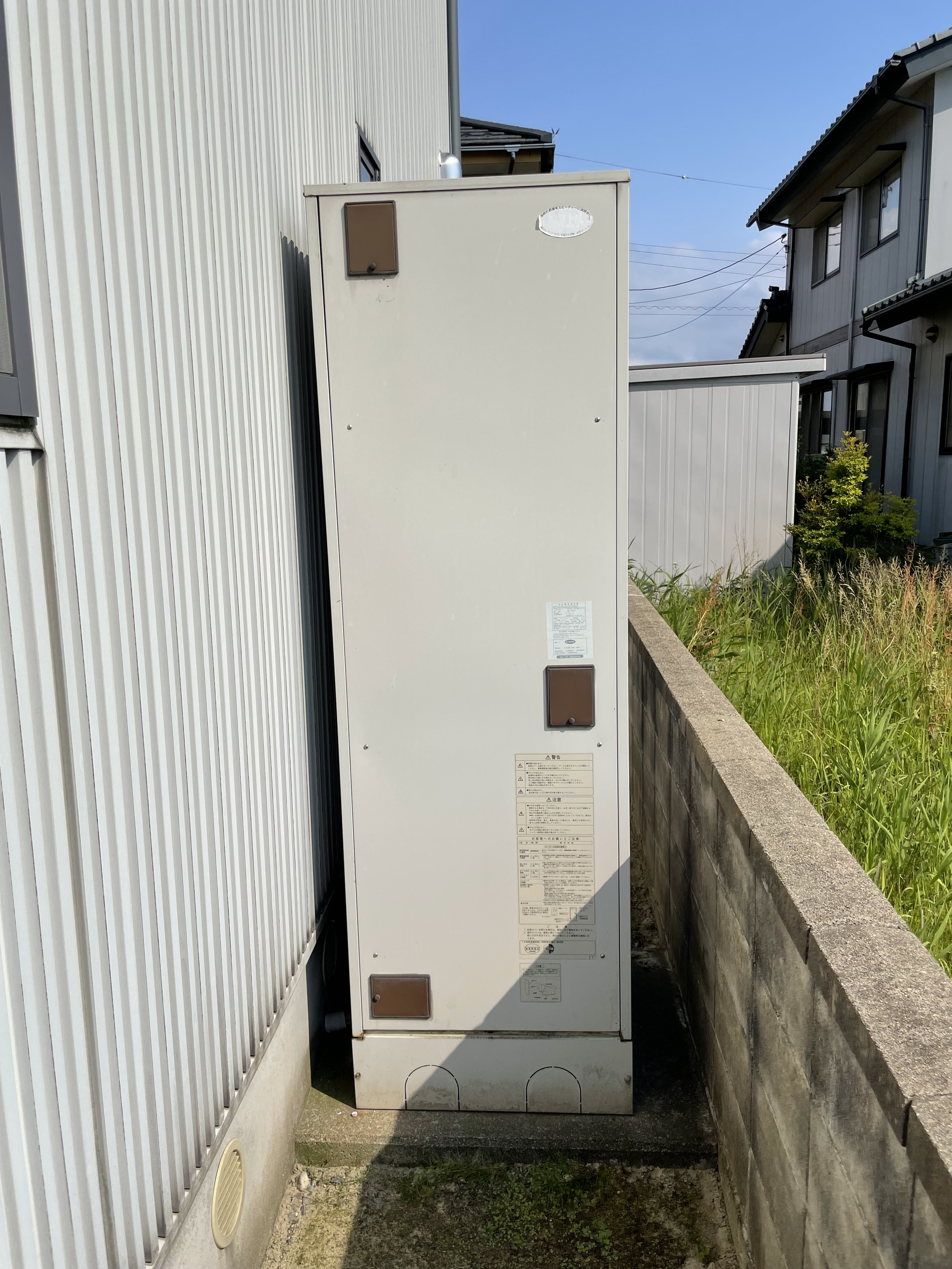 電気温水器の価格高騰や品薄を考慮して、壊れる前に交換を。Before