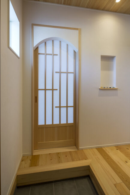 無垢材をふんだんに使った新築工事／施工事例／完成／和室／框