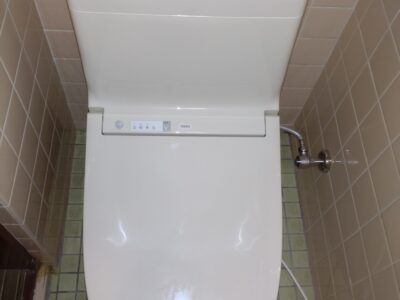 コンパクトなウォシュレット一体型で、すっきり快適空間／トイレ交換／施工事例／アフター